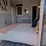 The Red House, 2 Bed Garden In Totterdown, 公寓 布里斯托