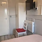 The Red House, 2 Bed Garden In Totterdown, * 布里斯托
