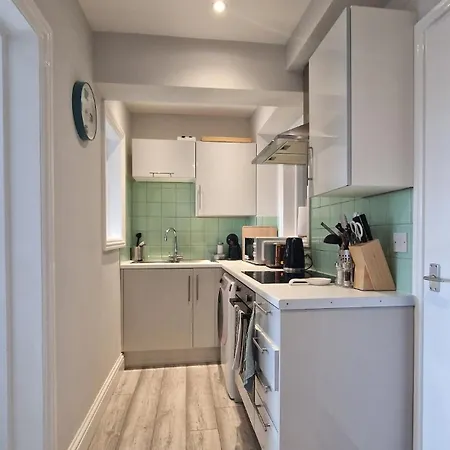 Apartment The Red House, 2 Bed Flat In