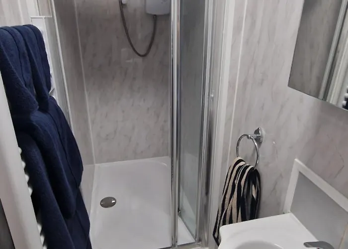 The Red House, 2 Bed Garden Apartment In Totterdown, Bristol