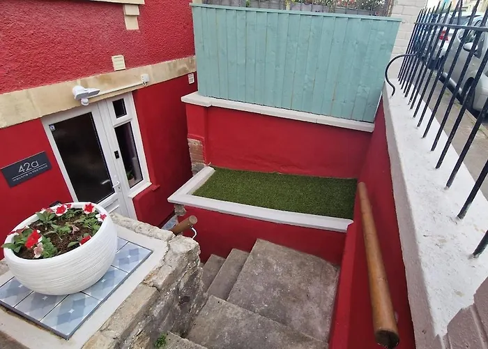 The Red House, 2 Bed Garden In Totterdown, * Bristol