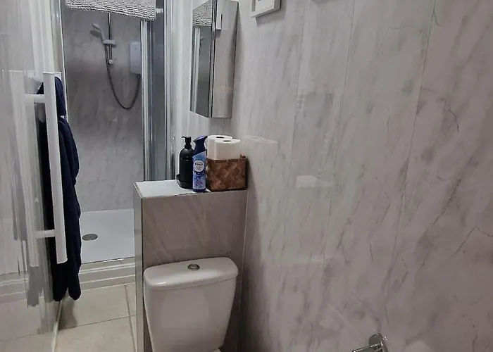 The Red House, 2 Bed Garden In Totterdown, * Bristol