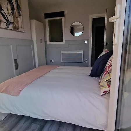 The Red House, 2 Bed Garden In Totterdown, 아파트 브리스틀